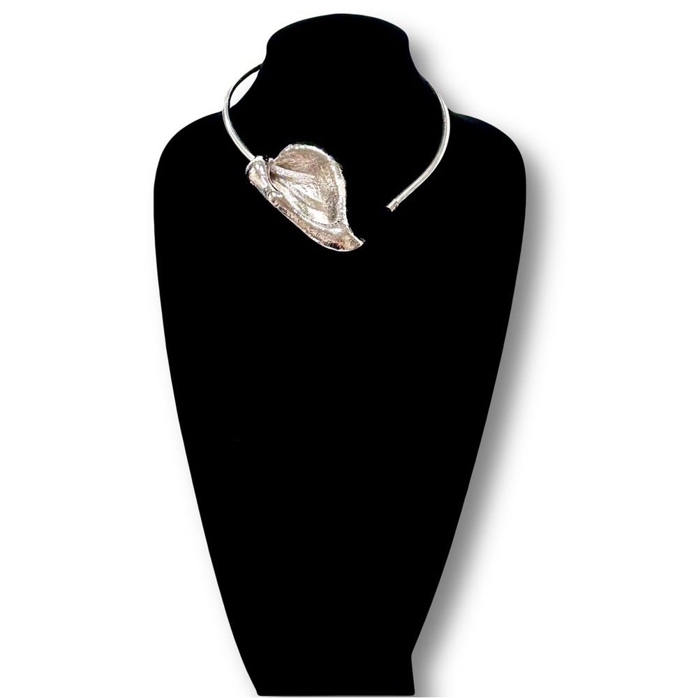 Silver Cala Lily Contemporary Collar Artisan Necklace | NWT